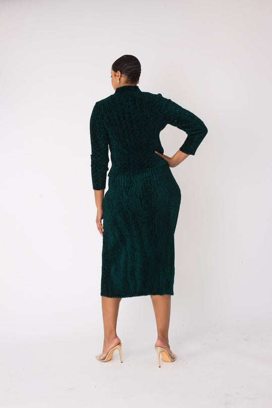 GREEN