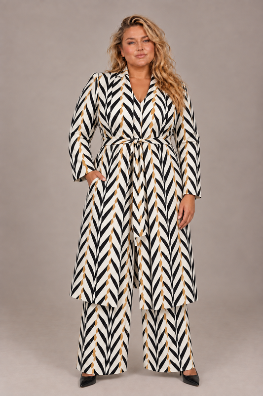 For Her NYC Plus Size Chic Chevron Print Duster Pant Set in Black and Ivory featuring a bold chevron print, long tie-waist duster, coordinating wide-leg pants, and a flattering two-piece silhouette.